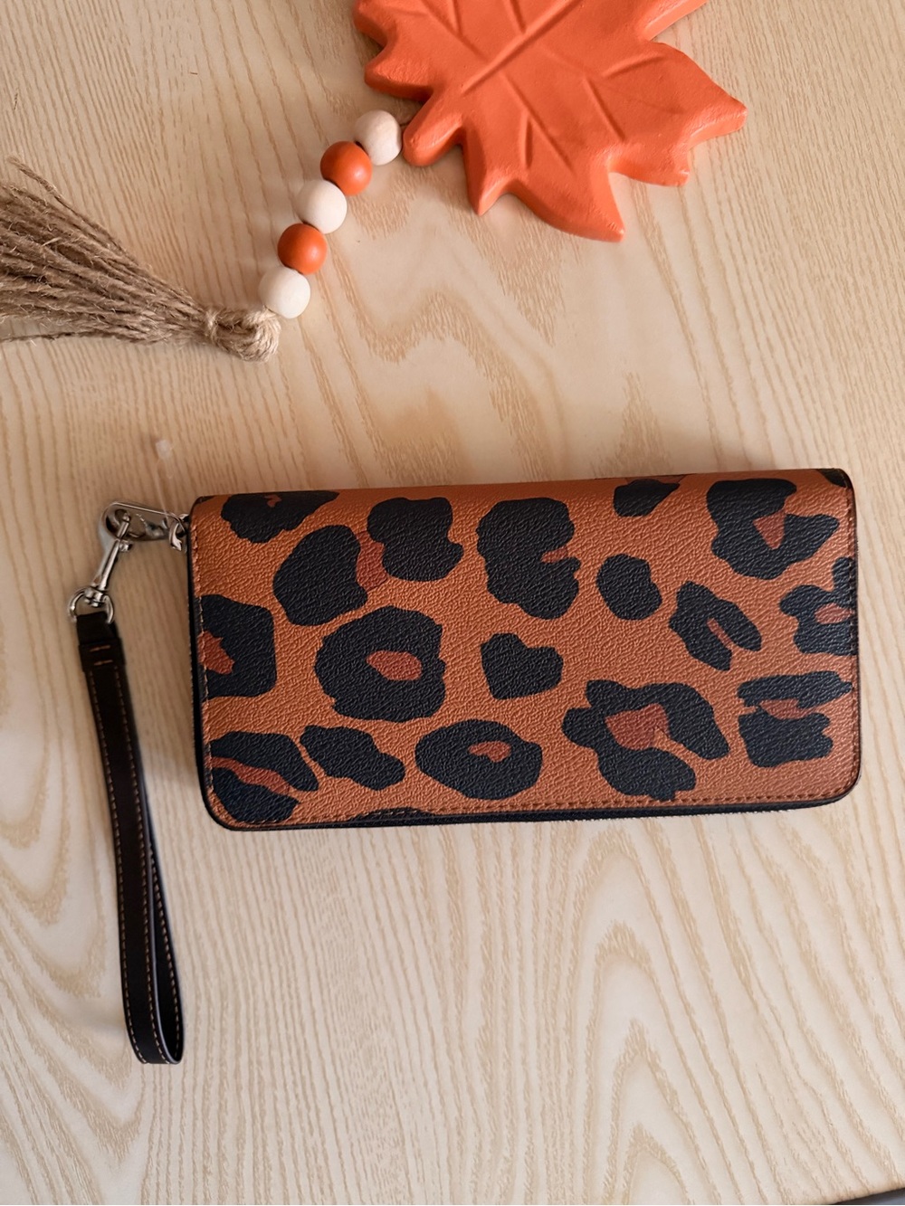 Coach Coach Long Zip Around Wallet with Leopard Print - Picture 4 of 5